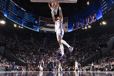 Philadelphia 76ers v Los Angeles Clippers