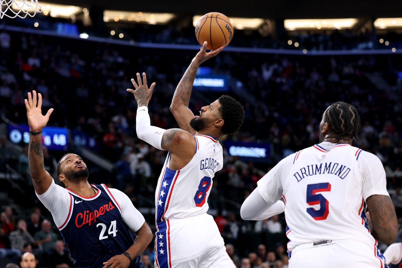 Philadelphia 76ers v Los Angeles Clippers