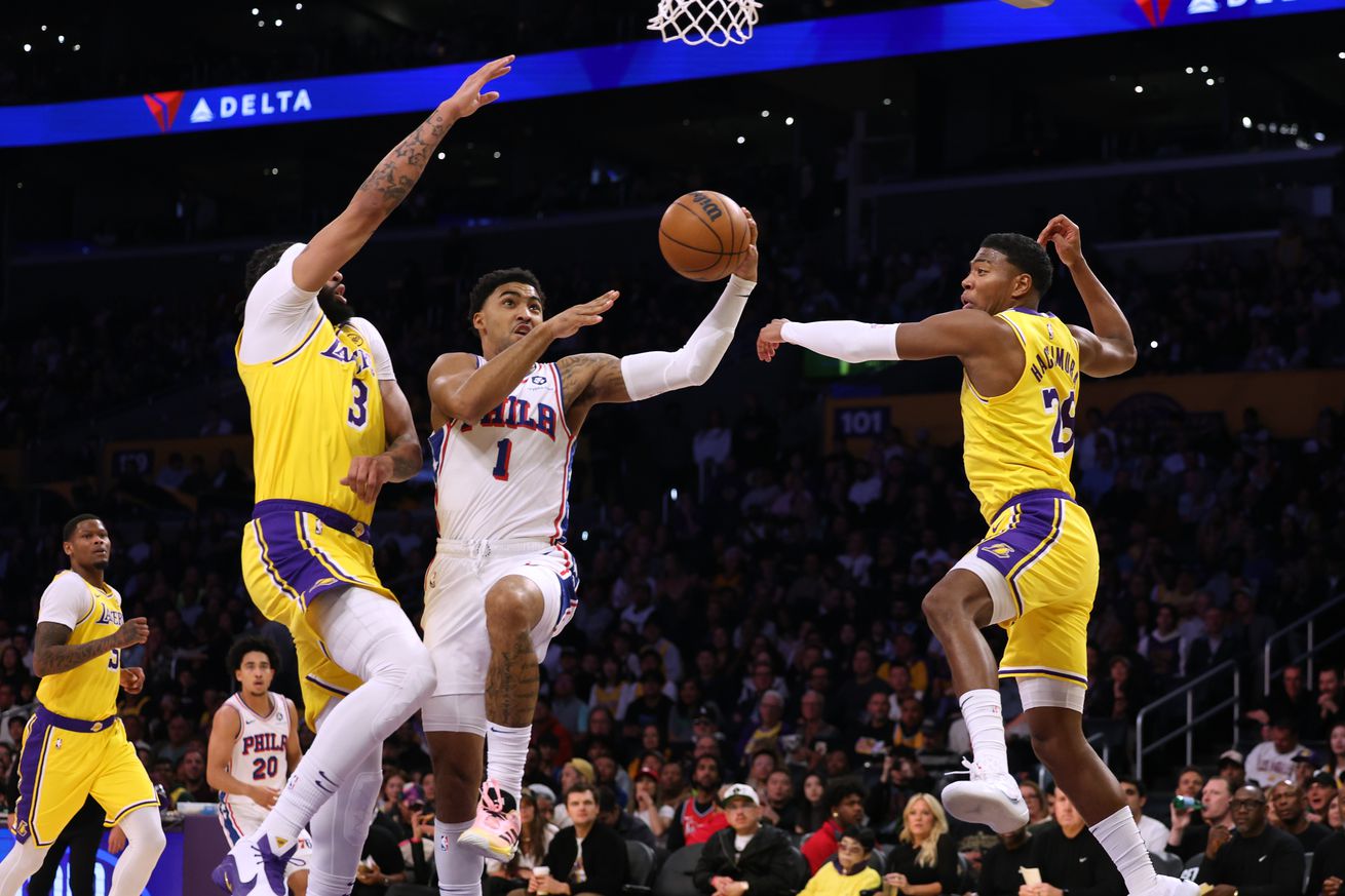 Philadelphia 76ers v Los Angeles Lakers