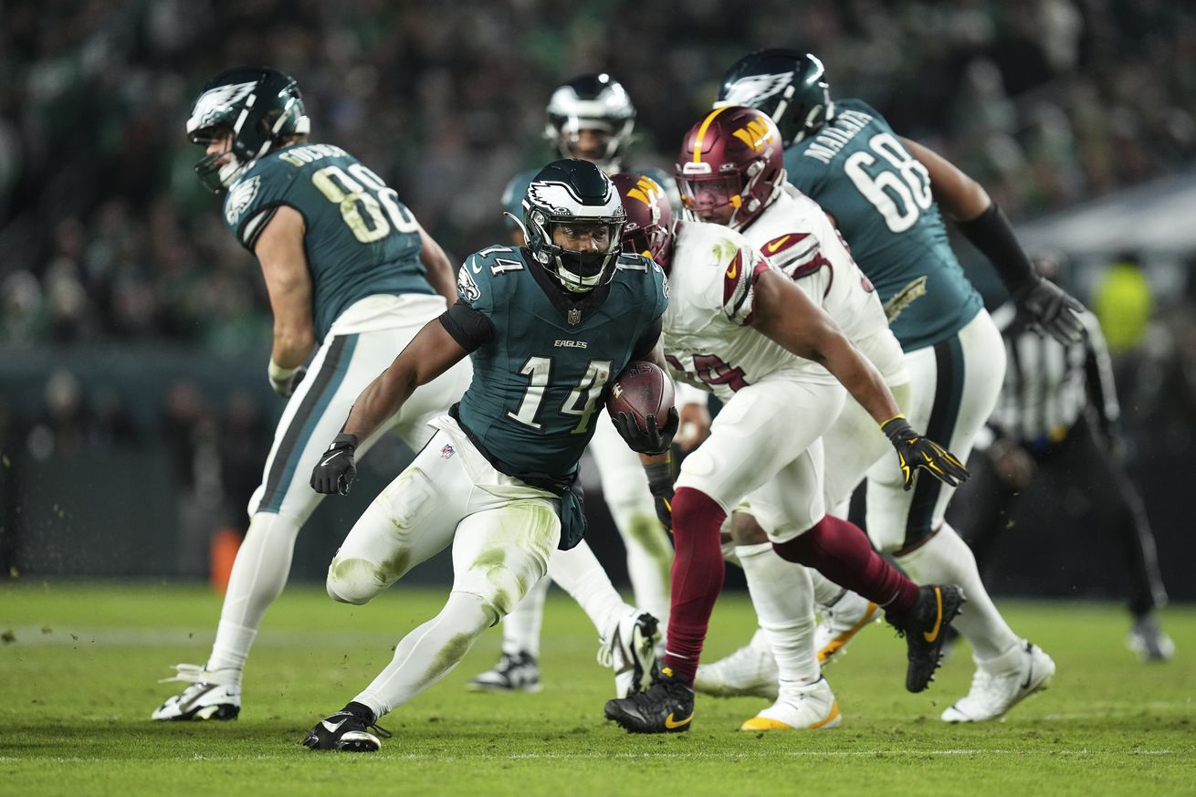 Washington Commanders v Philadelphia Eagles