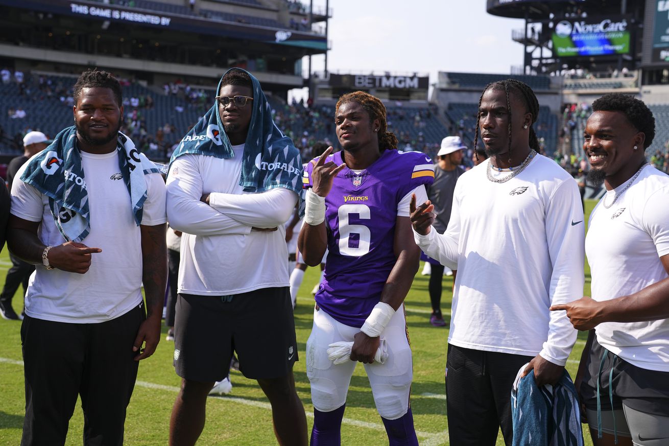 Minnesota Vikings v Philadelphia Eagles